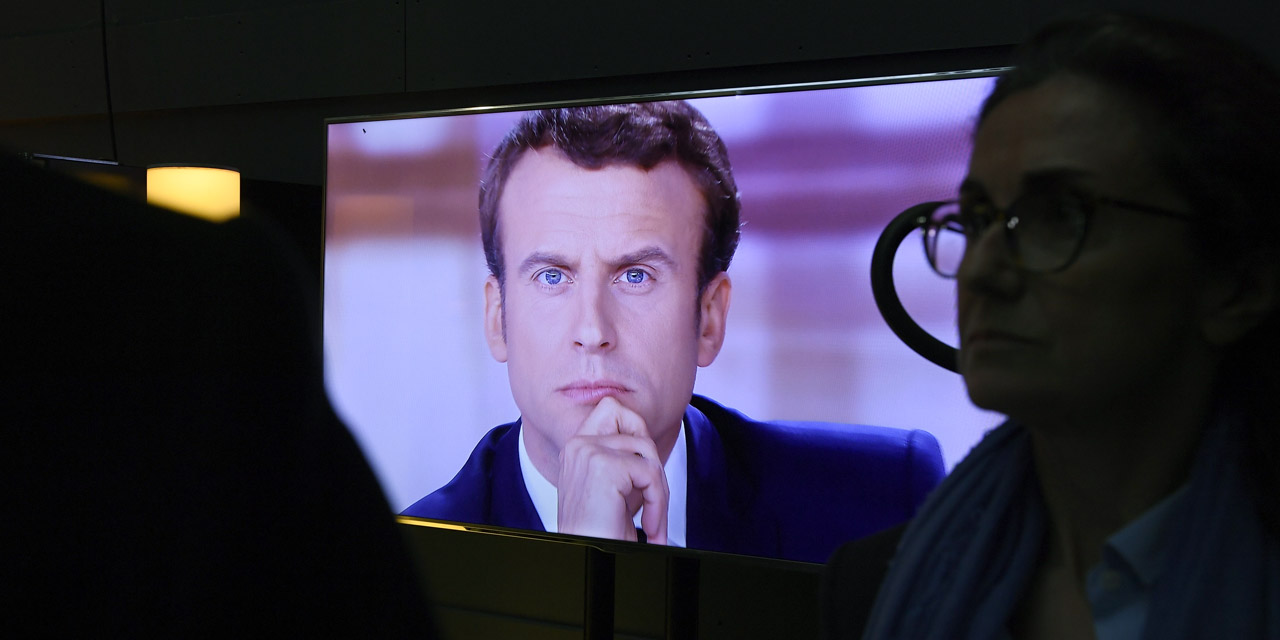 micro cravate tf1