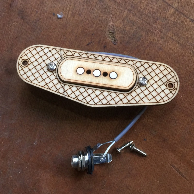 micro guitare 3 cordes