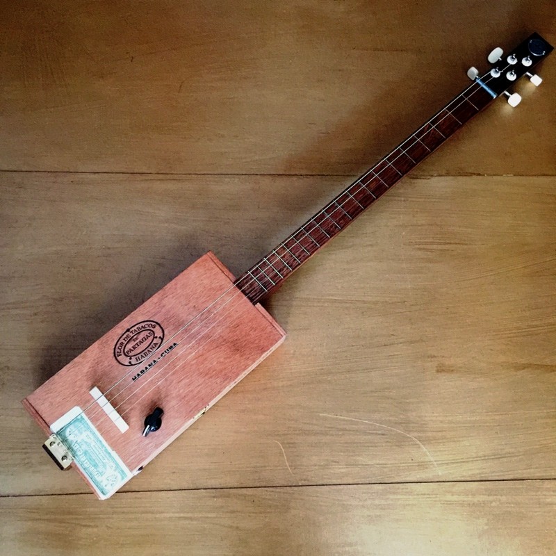micro guitare 4 fils