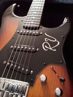 micro guitare amber