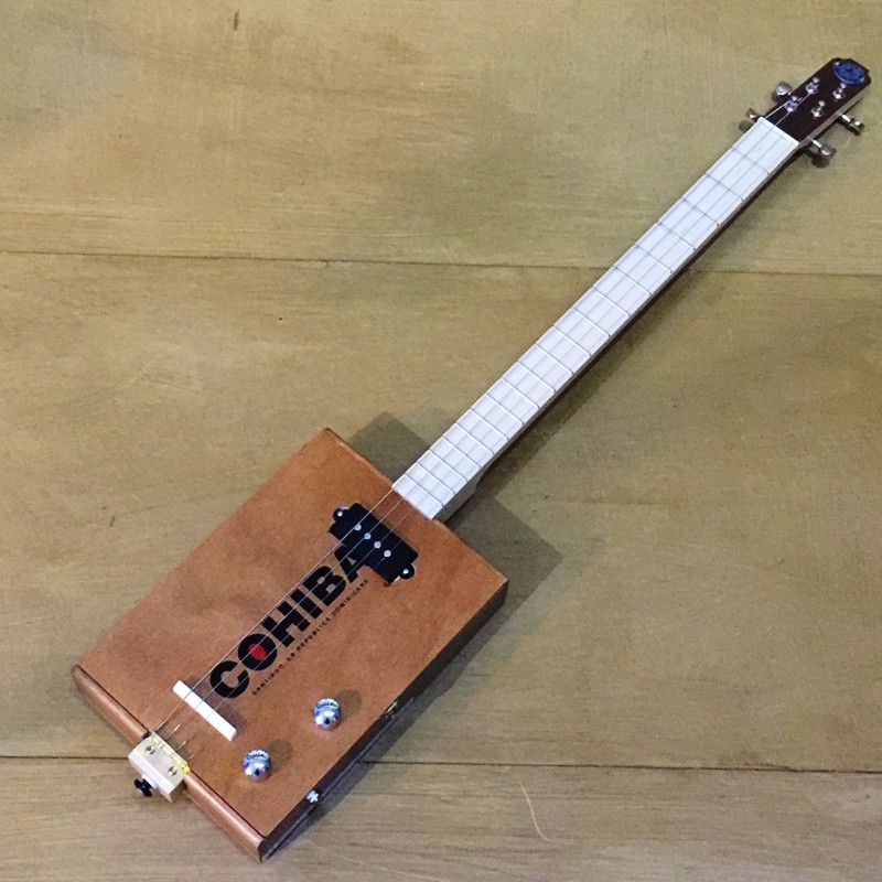 micro guitare artisanal