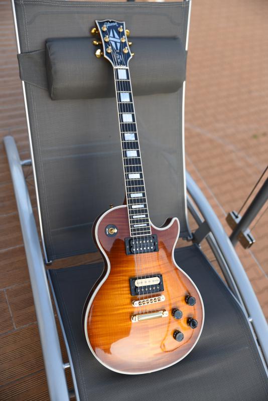 micro guitare avec ou sans capot