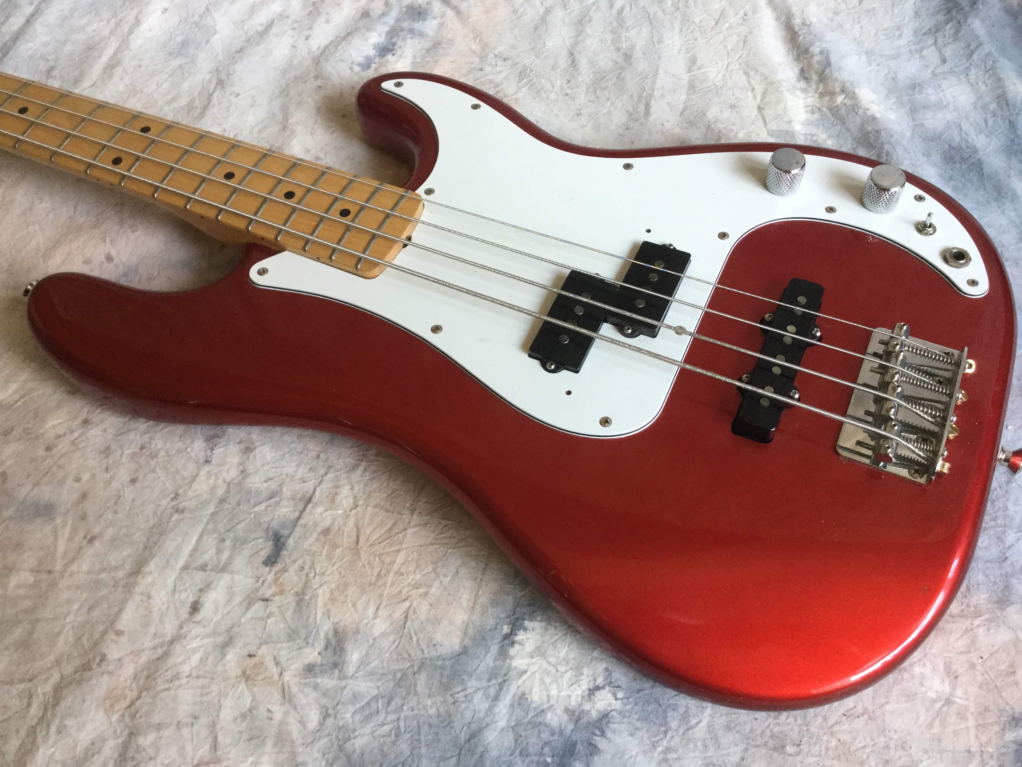 micro guitare basse fender
