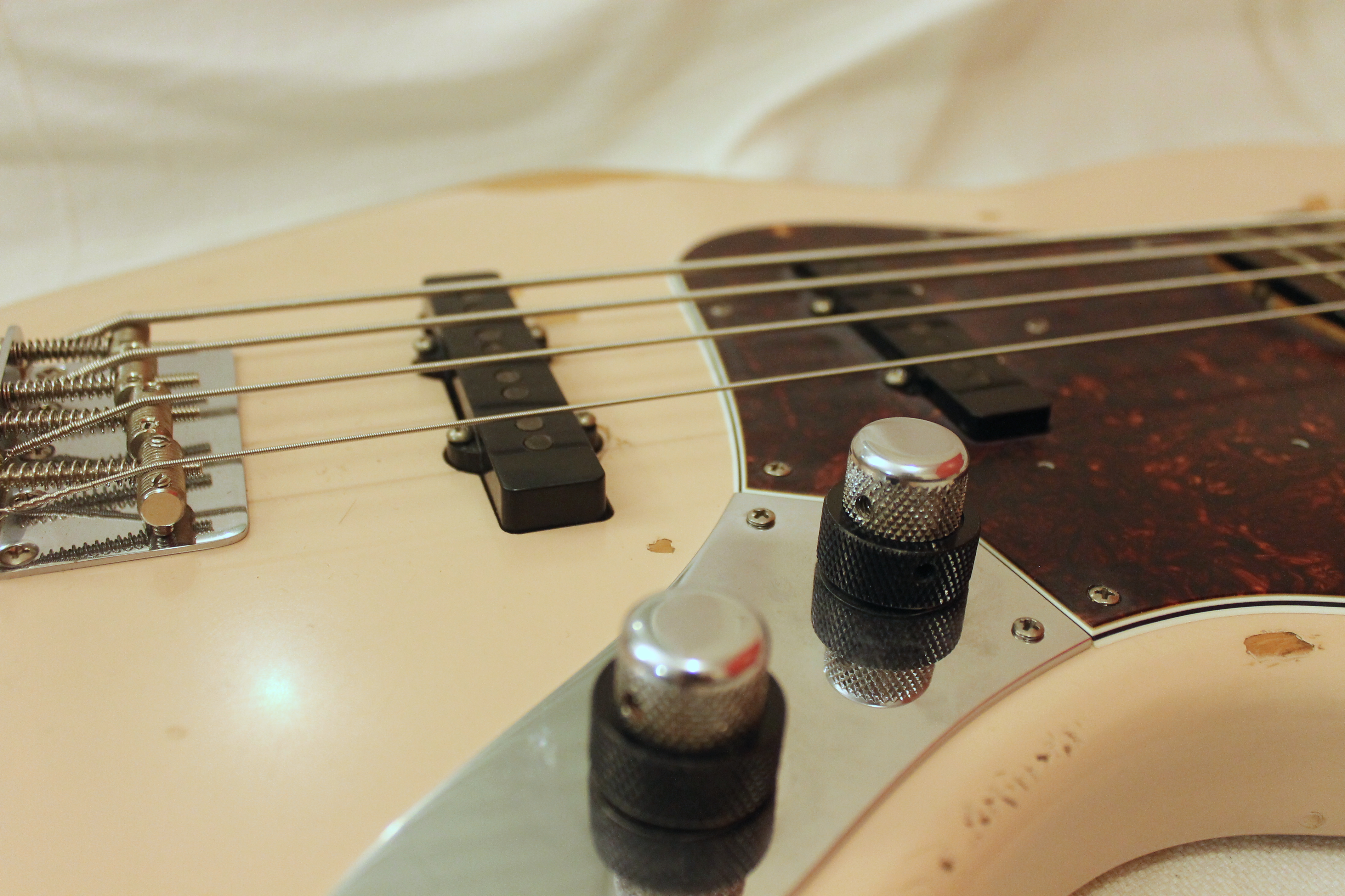 micro guitare basse fender