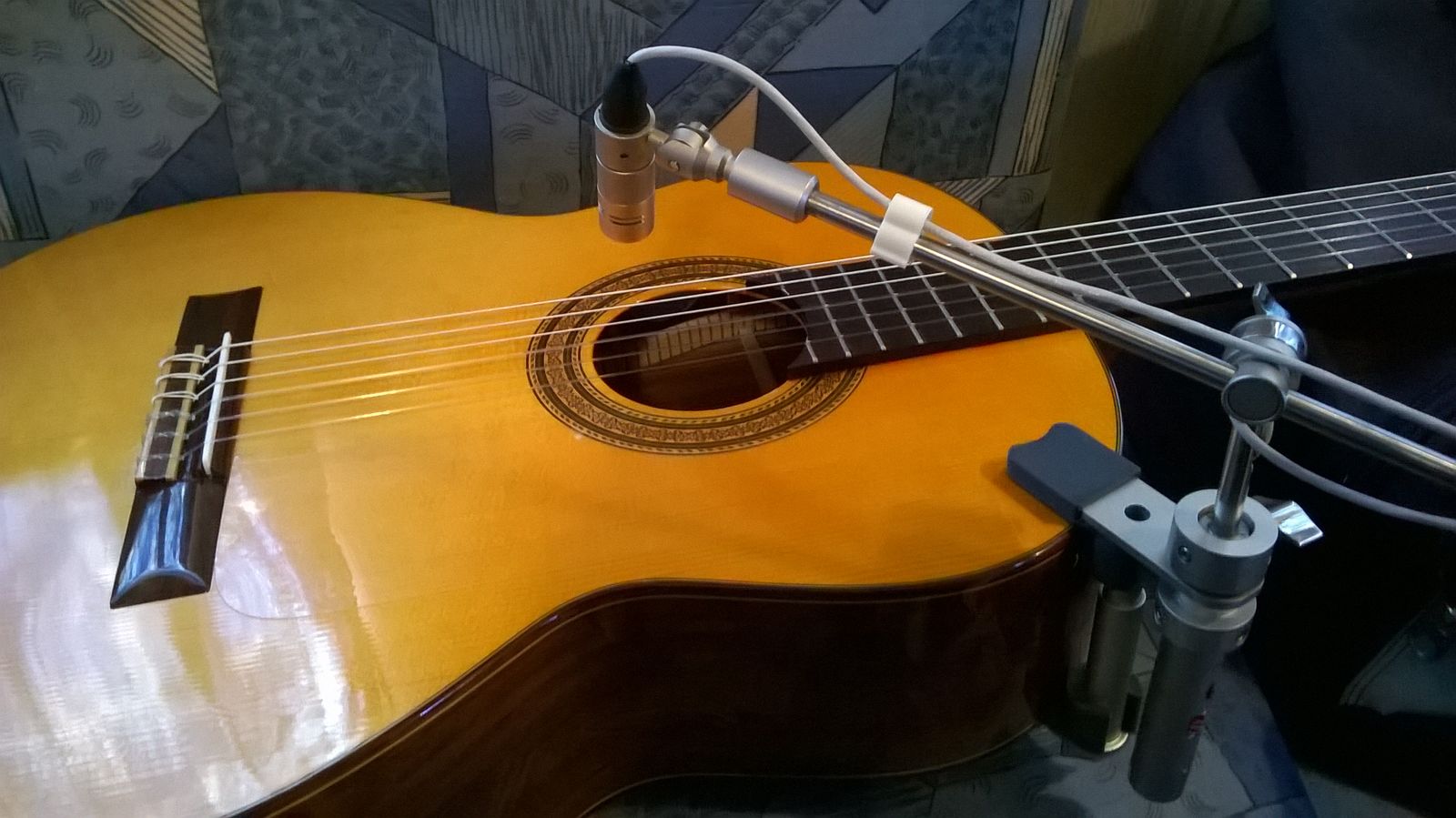 micro guitare classique