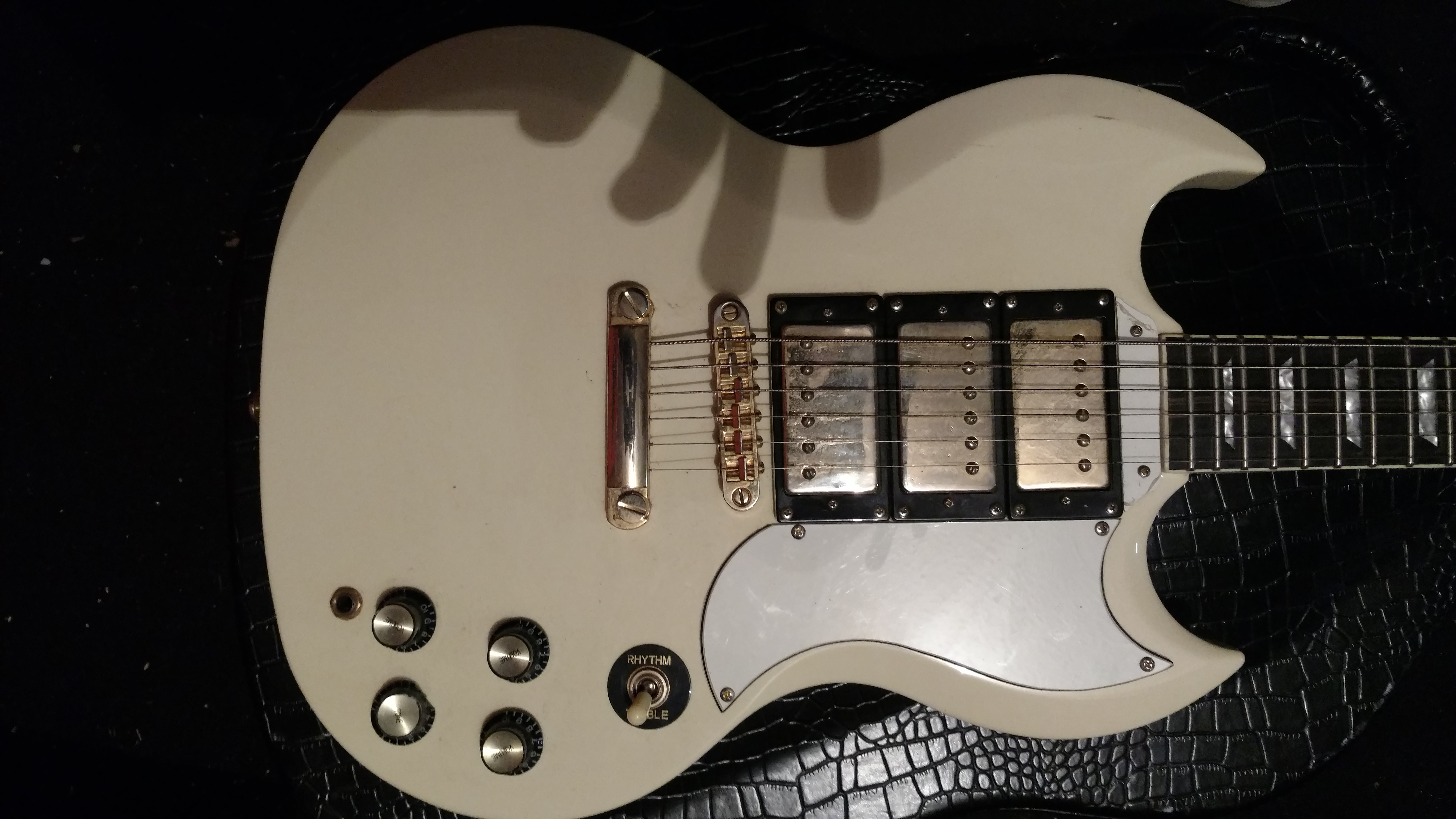 micro guitare custom 77