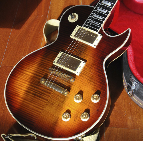 micro guitare custom 77