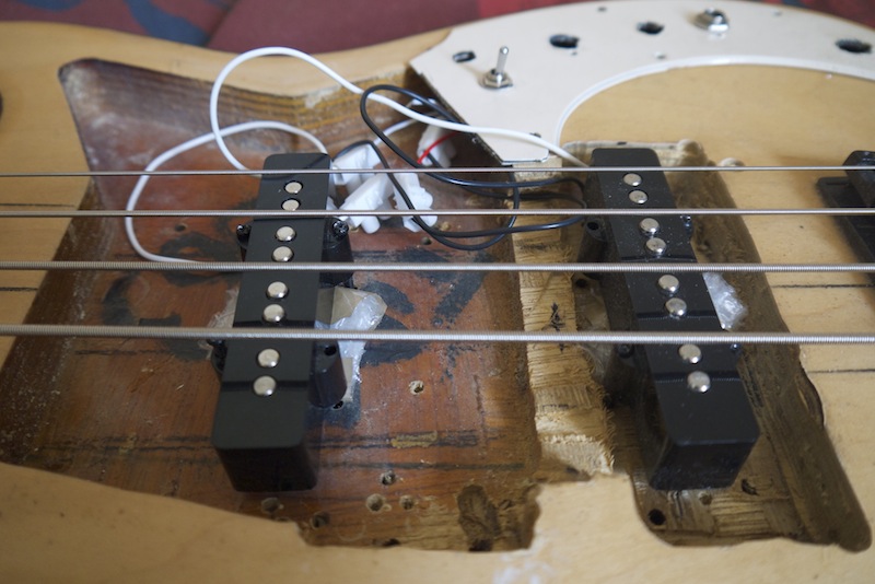 micro guitare demagnetise