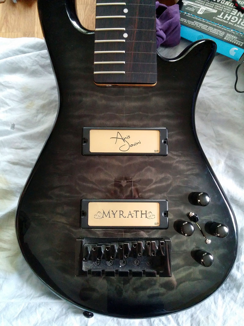 micro guitare fait main
