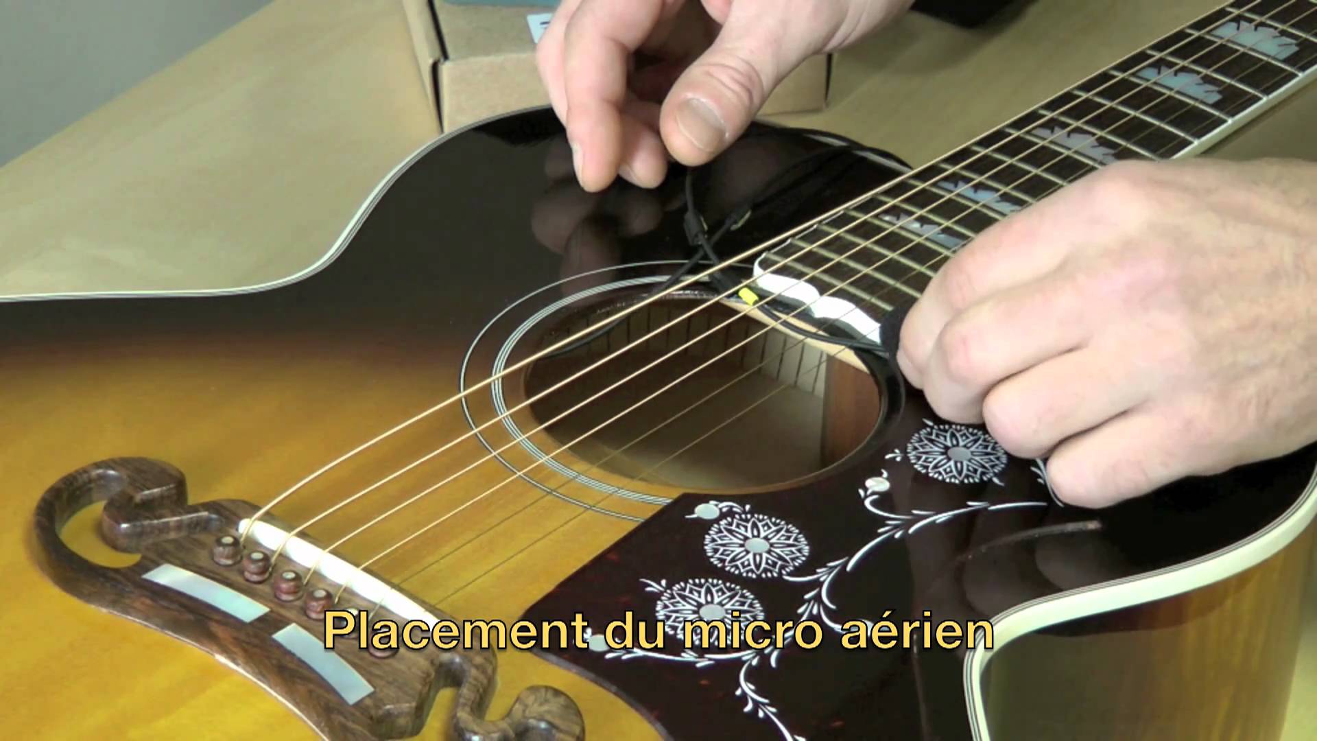 micro guitare folk