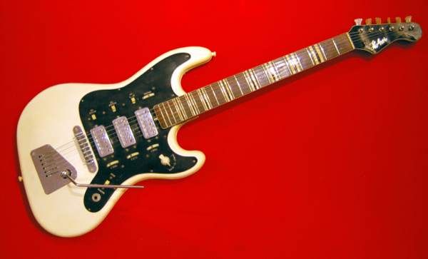 micro guitare hofner
