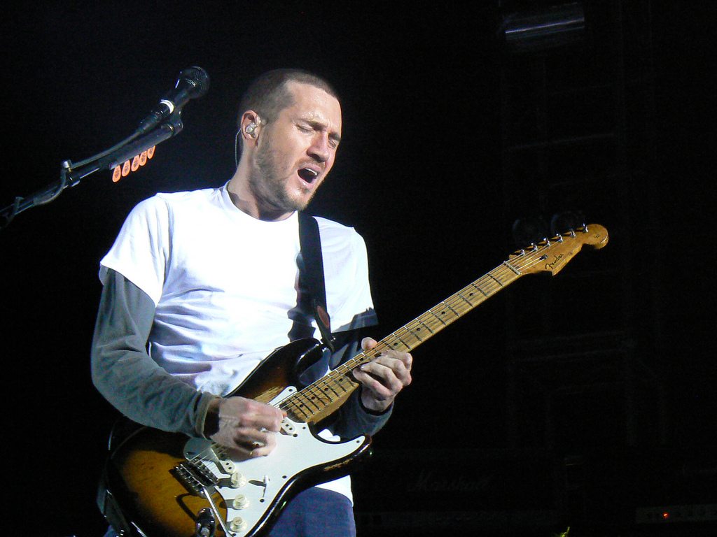micro guitare john frusciante