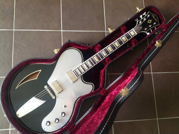 micro guitare josh homme