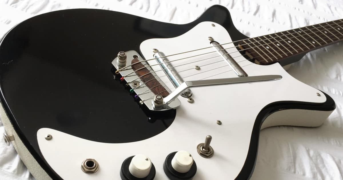 micro guitare lipstick