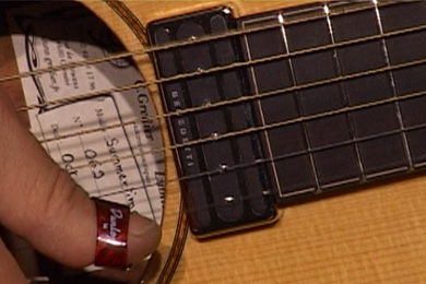 micro guitare manouche grande bouche