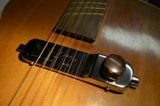 micro guitare manouche