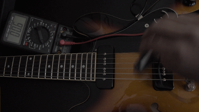 micro guitare qui bouge