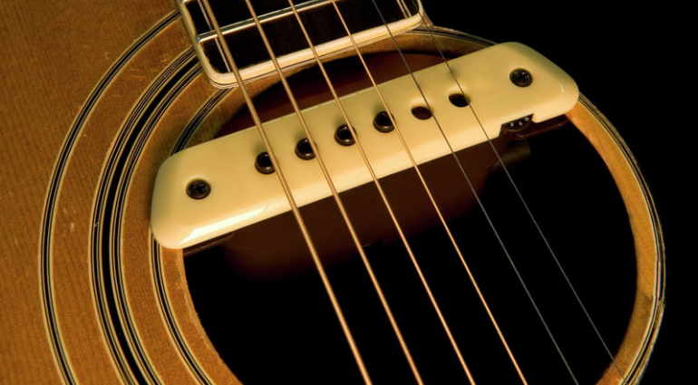 micro guitare qui larsen