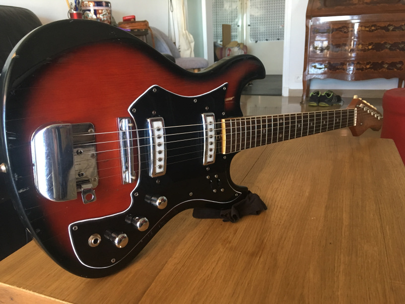 micro guitare teisco
