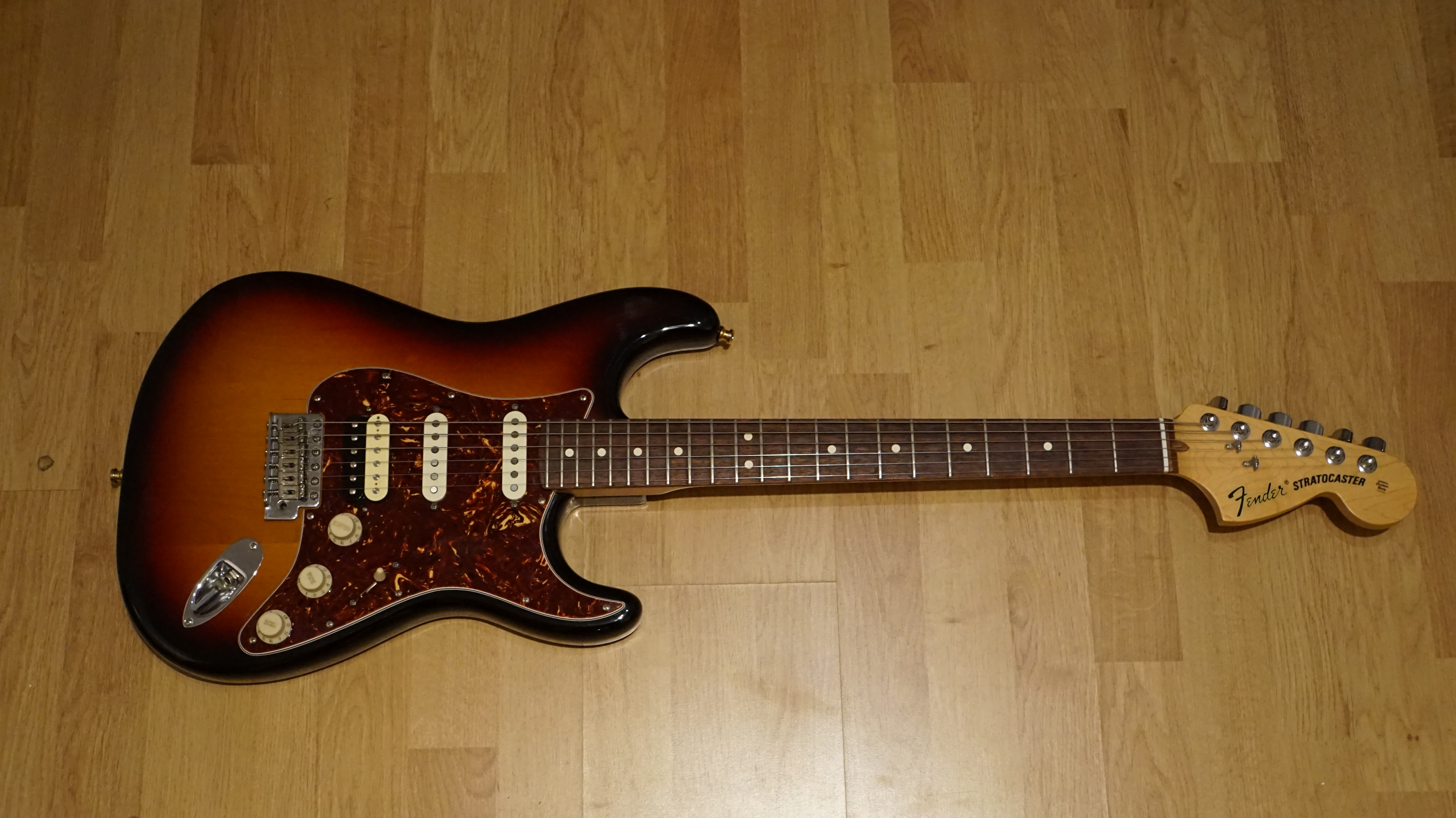 micro guitare vintage tornade ms