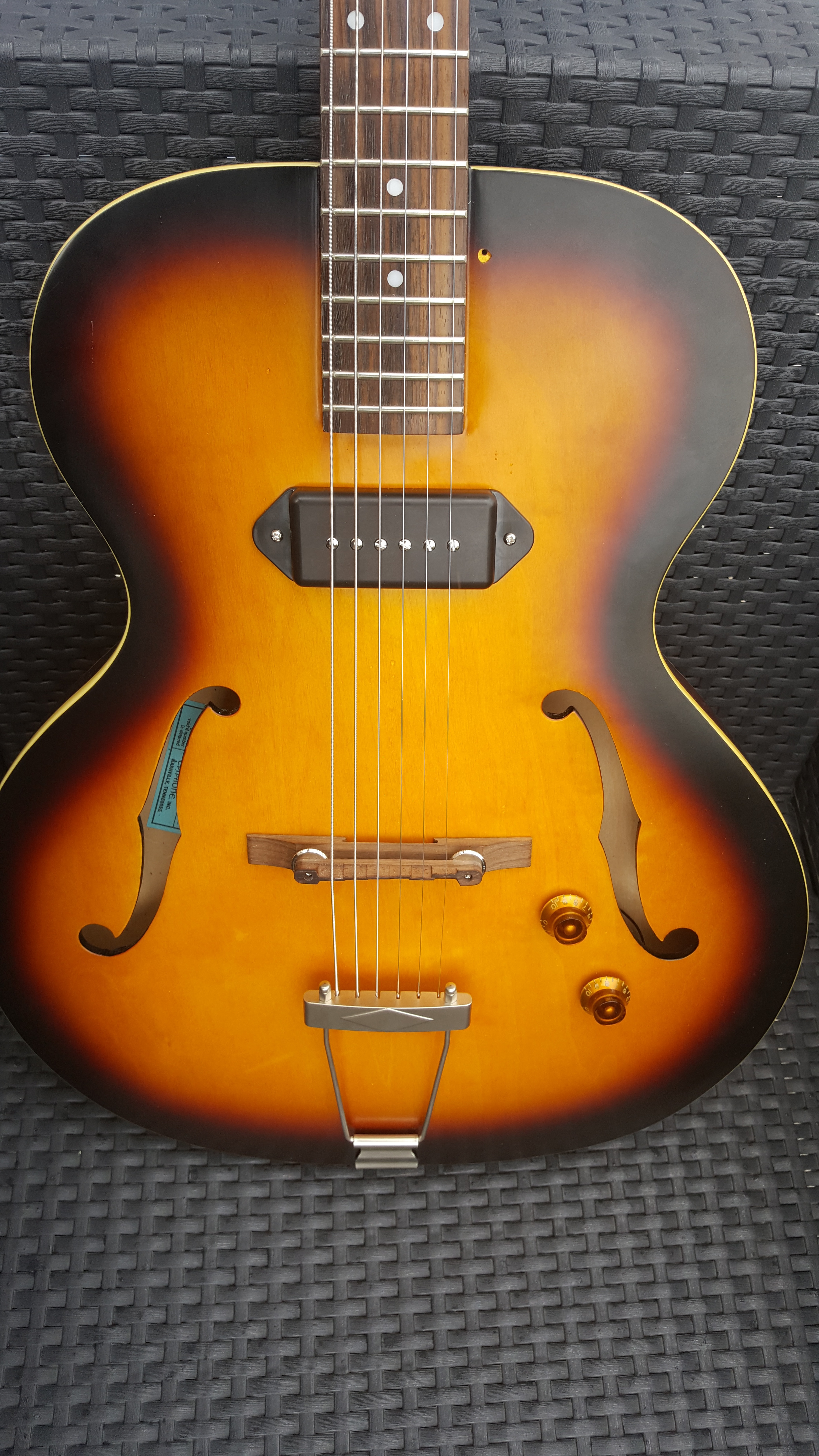 micro guitare vintage tornade ms